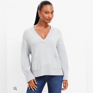 LOFT NWT V-Neck Pocket Sweater‎ - Pebble Heather Gray